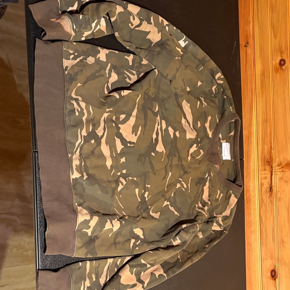 Old Navy Green Camouflage Top